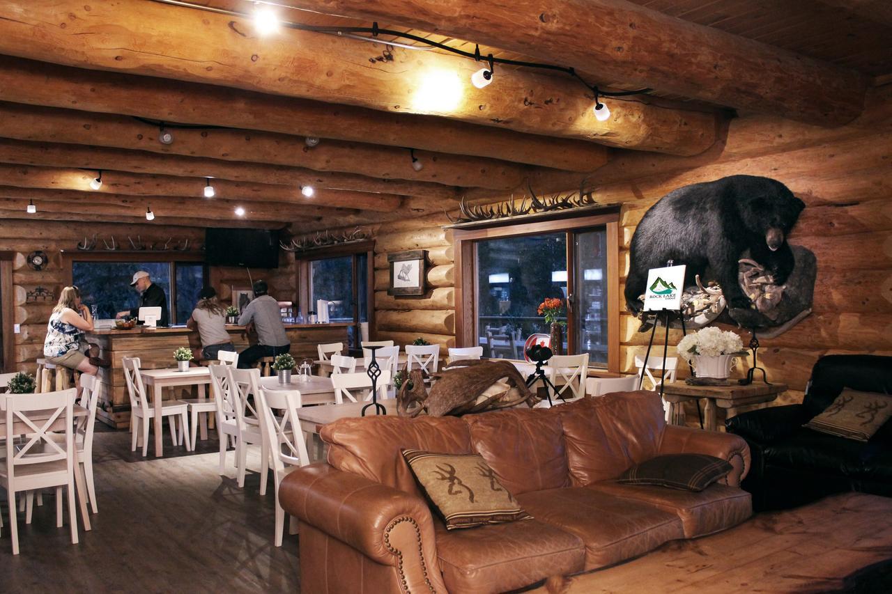 Rock Lake Lodge Rock Lake Lodge Provincial Park Екстериор снимка
